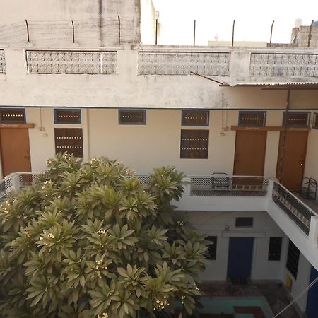 Shiva Guest House 布什格尔 客房 照片