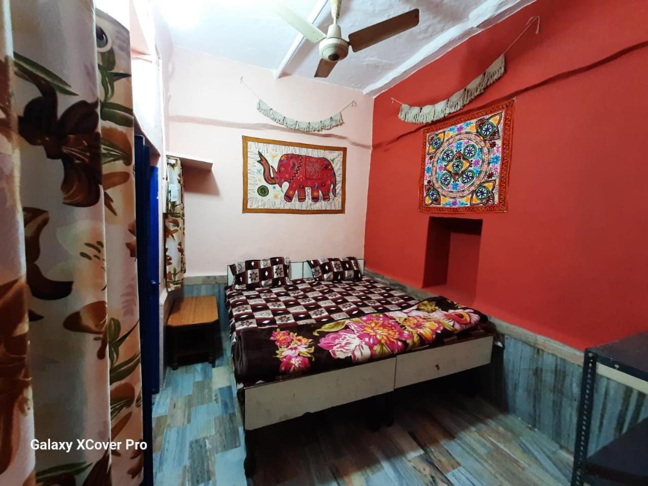 Shiva Guest House 布什格尔 客房 照片