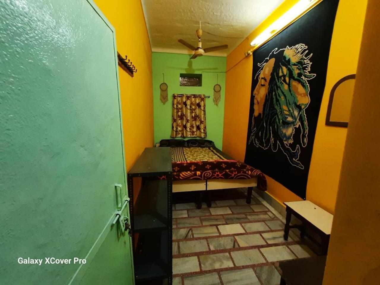 Shiva Guest House 布什格尔 客房 照片