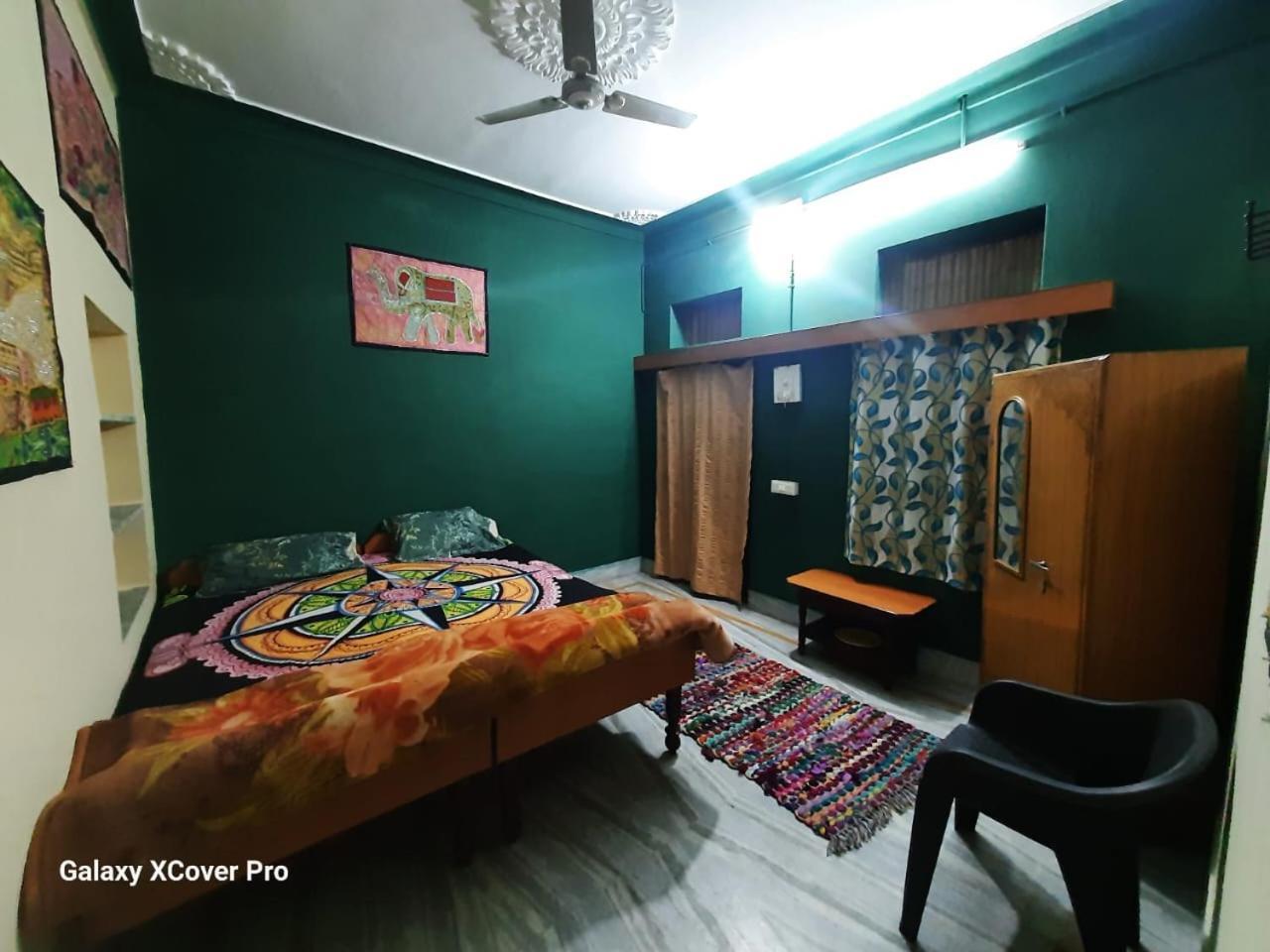 Shiva Guest House 布什格尔 客房 照片