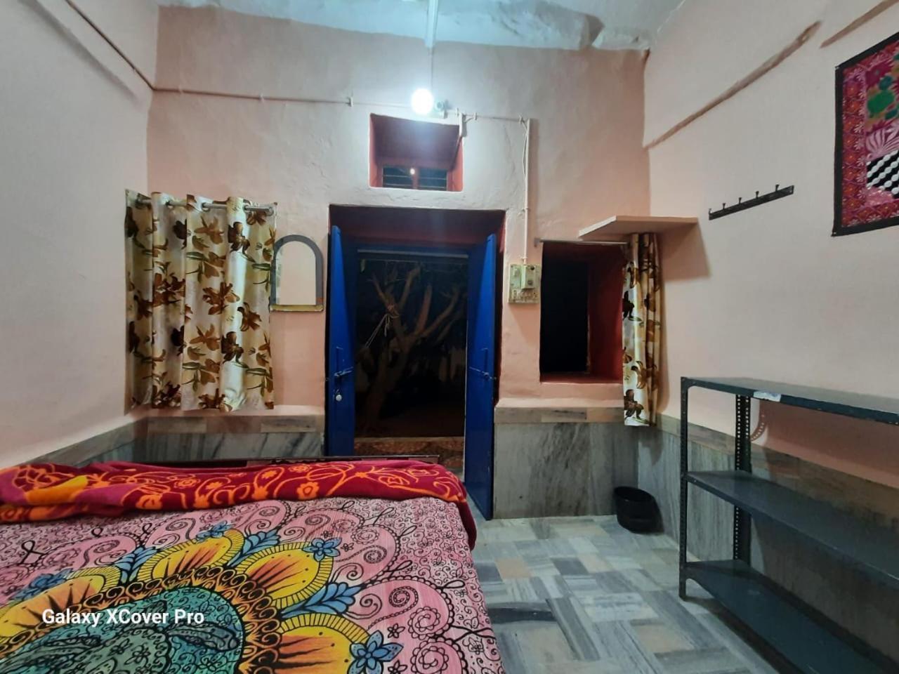 Shiva Guest House 布什格尔 客房 照片